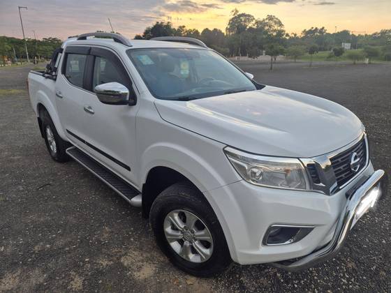 NISSAN FRONTIER 2.3 16V TURBO DIESEL LE CD 4X4 AUTOMÁTICO